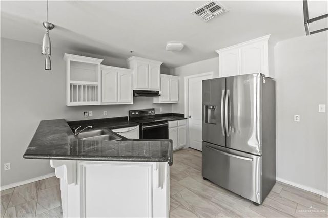 106 S 48th Lane, Mcallen, TX 78501