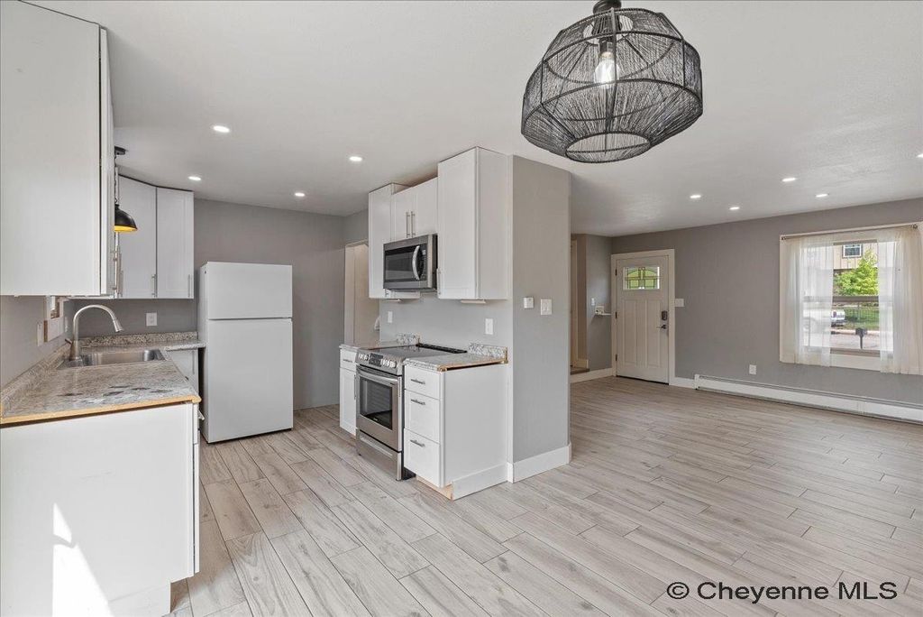 4909 E 14TH ST, Cheyenne, WY 82001