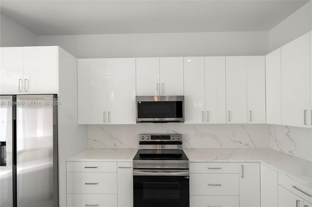 1027 kirkwood st, Lehigh Acres, FL 33974