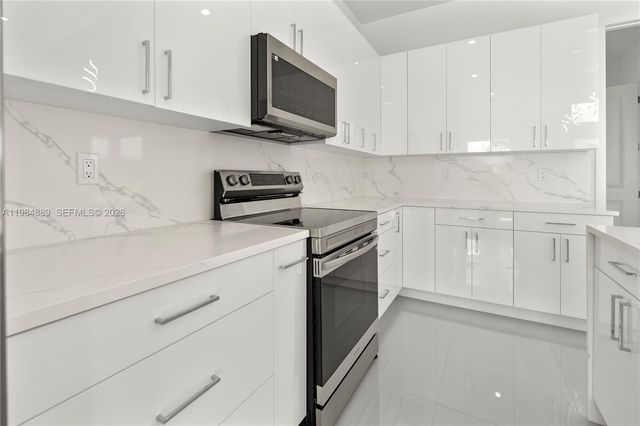 1027 kirkwood st, Lehigh Acres, FL 33974