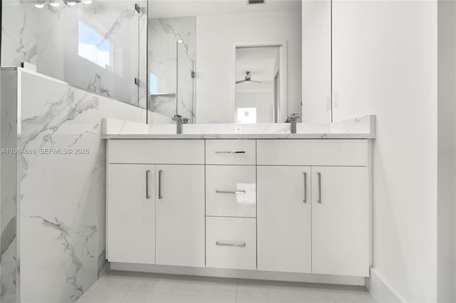 1027 kirkwood st, Lehigh Acres, FL 33974