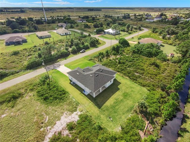 1027 kirkwood st, Lehigh Acres, FL 33974