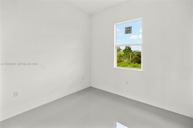 1027 kirkwood st, Lehigh Acres, FL 33974