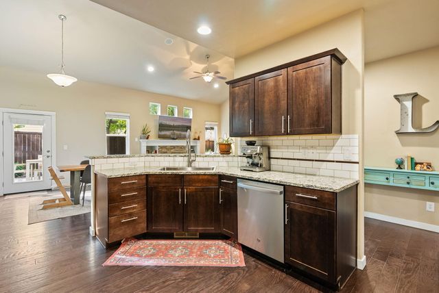 19671 Hollygrape Street, Bend, OR 97702