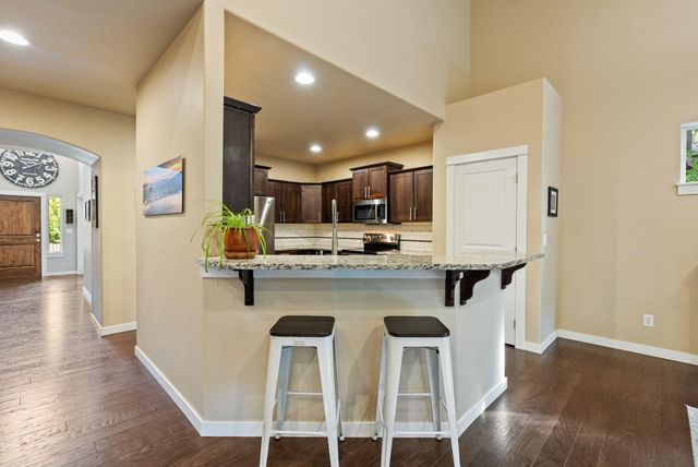 19671 Hollygrape Street, Bend, OR 97702