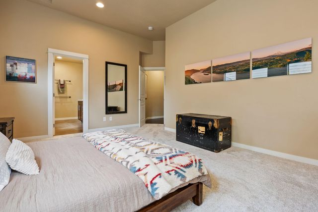 19671 Hollygrape Street, Bend, OR 97702