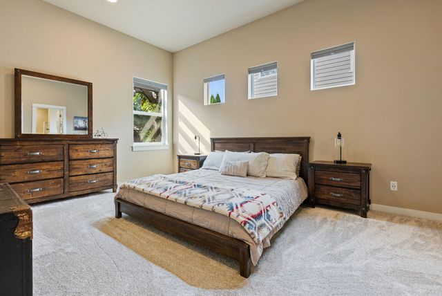 19671 Hollygrape Street, Bend, OR 97702