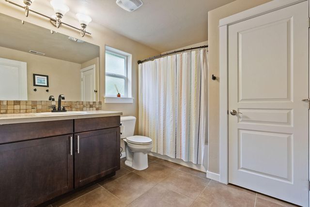 19671 Hollygrape Street, Bend, OR 97702