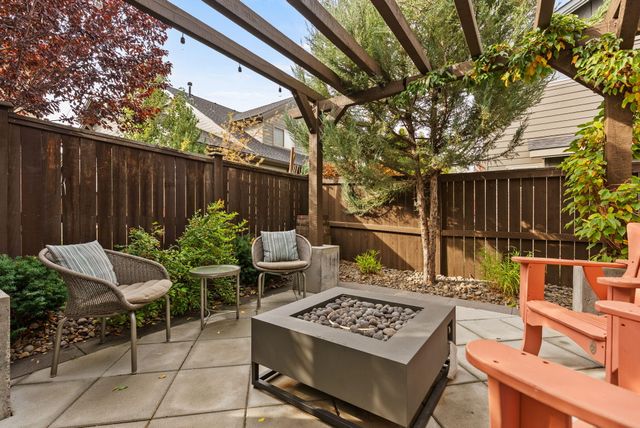 19671 Hollygrape Street, Bend, OR 97702