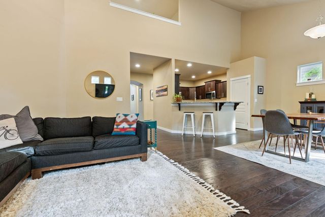 19671 Hollygrape Street, Bend, OR 97702