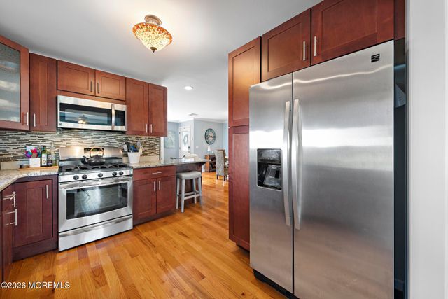 22 Down Court, Toms River, NJ 08757