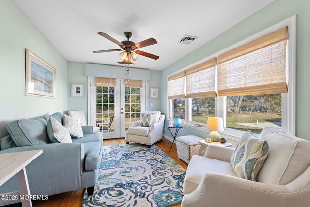 22 Down Court, Toms River, NJ 08757