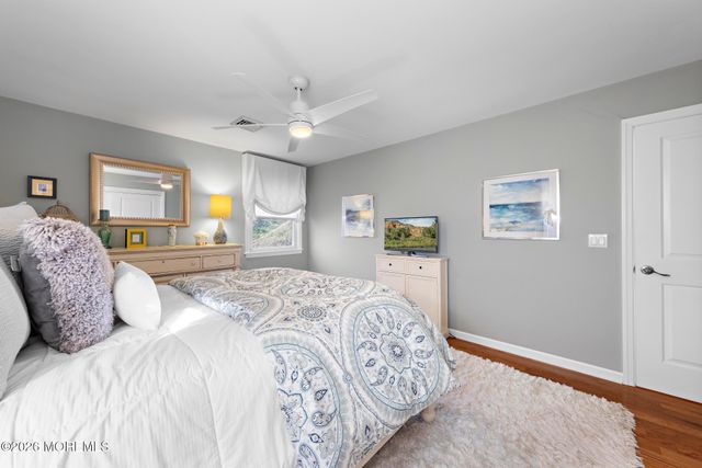 22 Down Court, Toms River, NJ 08757