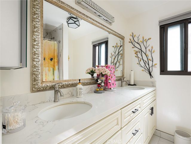 212 E Imperial Avenue E, El Segundo, CA 90245