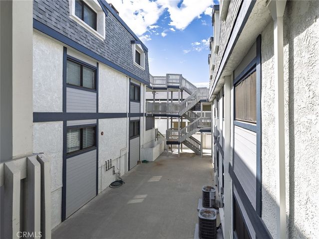 212 E Imperial Avenue E, El Segundo, CA 90245