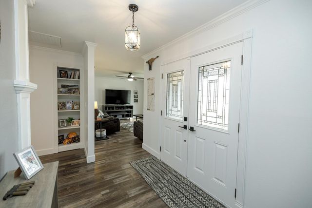 1737 Sanchez Way, Escalon, CA 95320