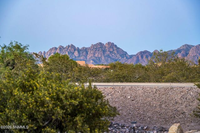 5340 Superstition Drive, Las Cruces, NM 88011