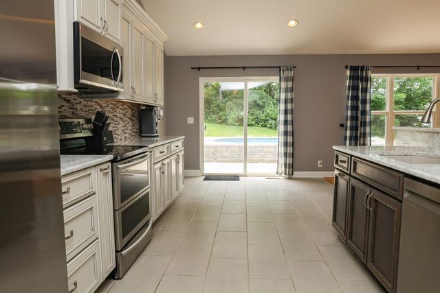 11562 Bunker Hill Court, Independence, KY 41051