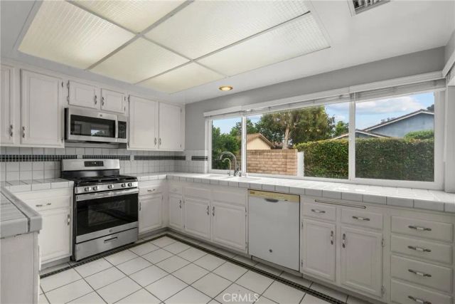 19730 Septo, Chatsworth, CA 91311