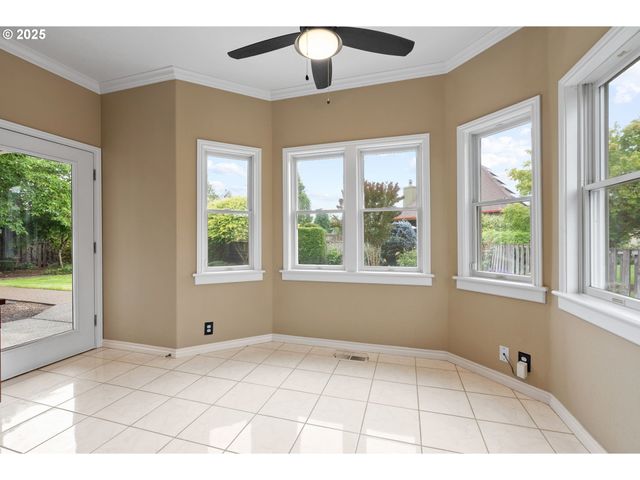 2303 Miller Farm Rd, Woodburn, OR 97071