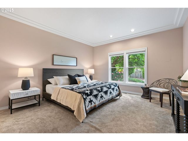 2303 Miller Farm Rd, Woodburn, OR 97071