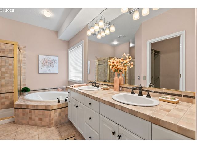 2303 Miller Farm Rd, Woodburn, OR 97071