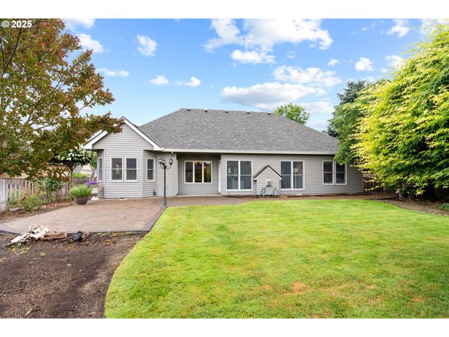 2303 Miller Farm Rd, Woodburn, OR 97071