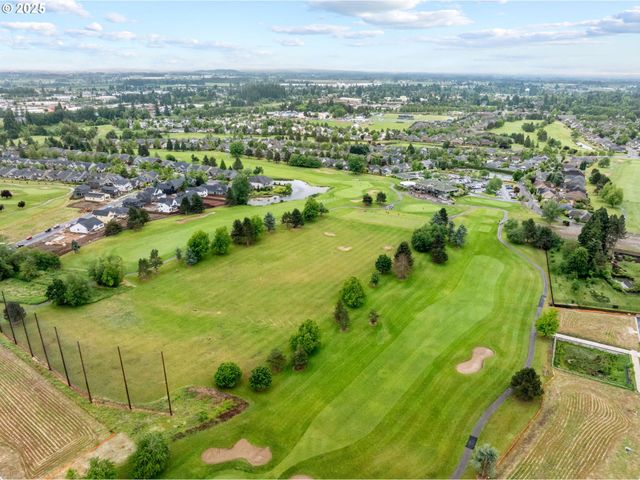 2303 Miller Farm Rd, Woodburn, OR 97071