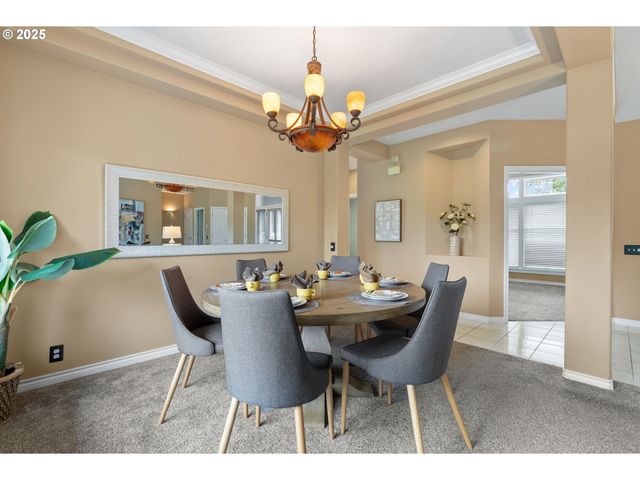 2303 Miller Farm Rd, Woodburn, OR 97071