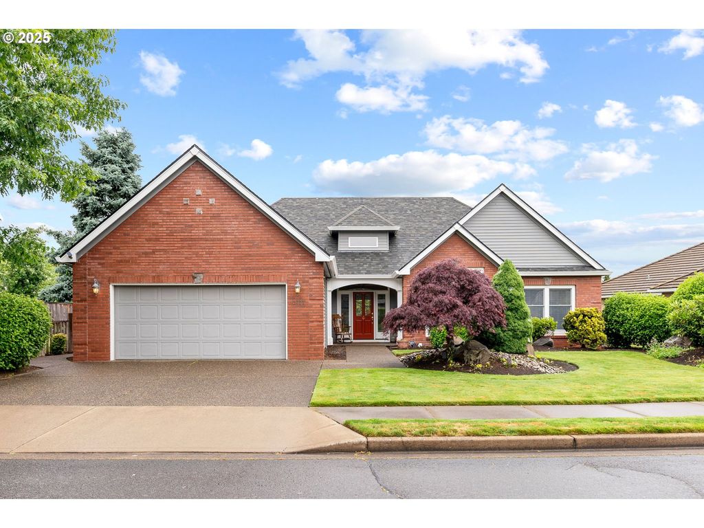 2303 Miller Farm Rd, Woodburn, OR 97071