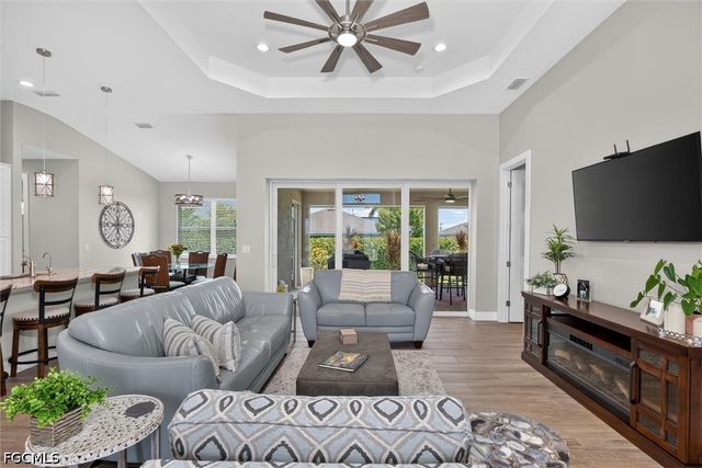 1605 SW 43rd ST, Cape Coral, FL 33914