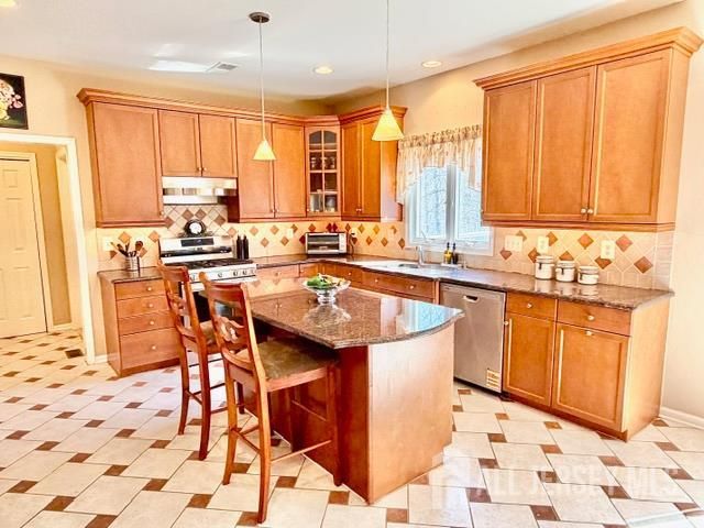 1 Schindler Lane, Monroe, NJ 08831