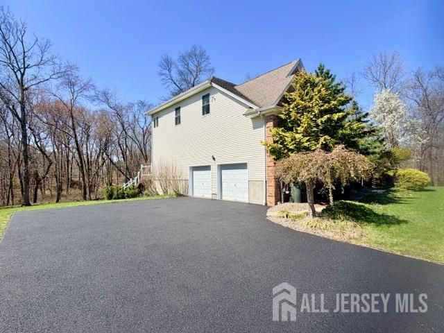 1 Schindler Lane, Monroe, NJ 08831