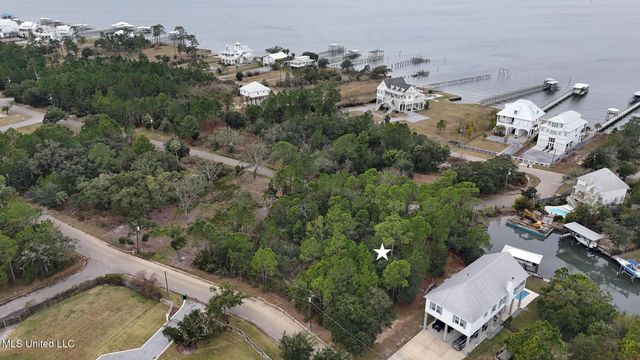 Sunset Drive, Pass Christian, MS 39571