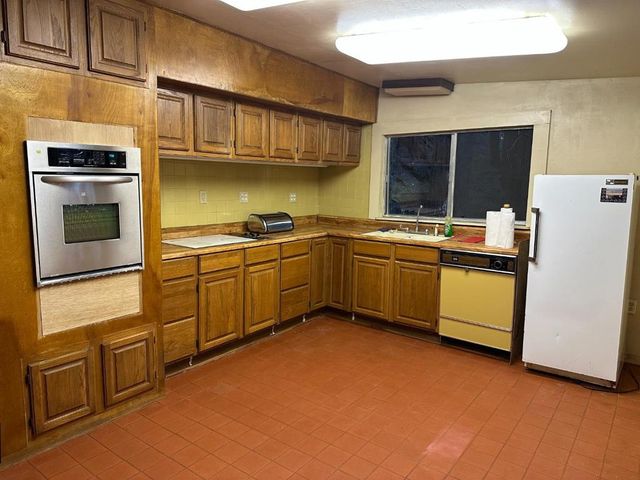 121 La Honda Road, Woodside, CA 94062