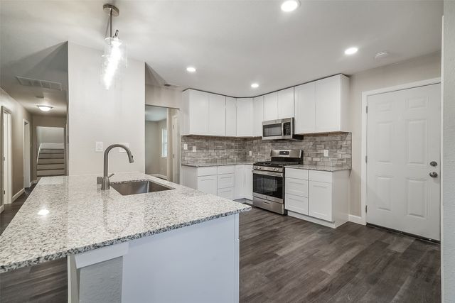 813 S Valentine Drive, Sherman, TX 75090