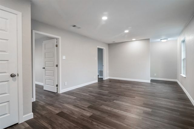 813 S Valentine Drive, Sherman, TX 75090