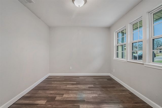 813 S Valentine Drive, Sherman, TX 75090