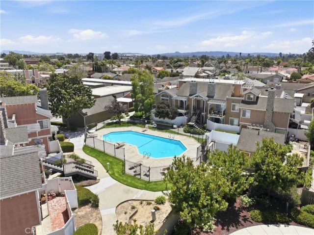 2473 Village Green, Santa Maria, CA 93455