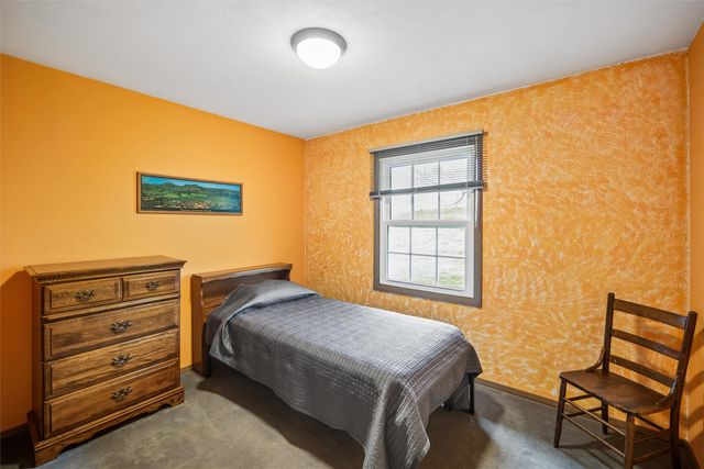 4760 NW 6th Drive, Des Moines, IA 50313