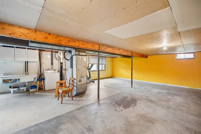 4760 NW 6th Drive, Des Moines, IA 50313