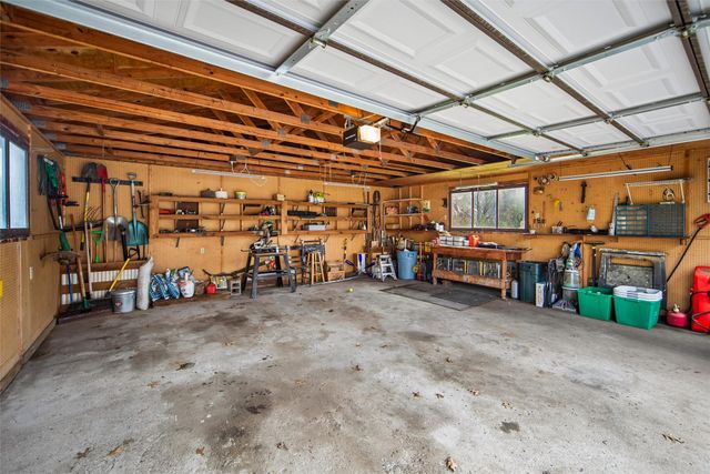 4760 NW 6th Drive, Des Moines, IA 50313