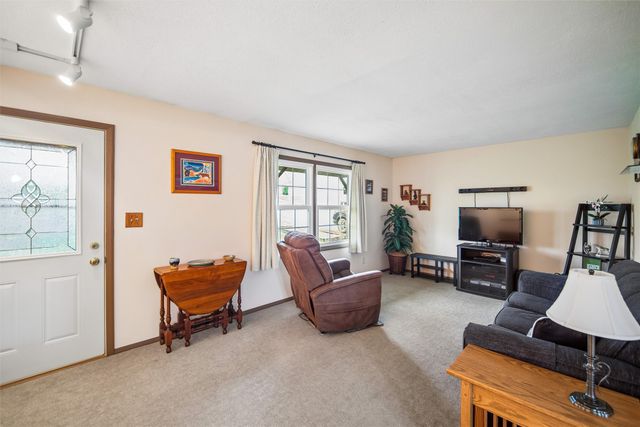 4760 NW 6th Drive, Des Moines, IA 50313