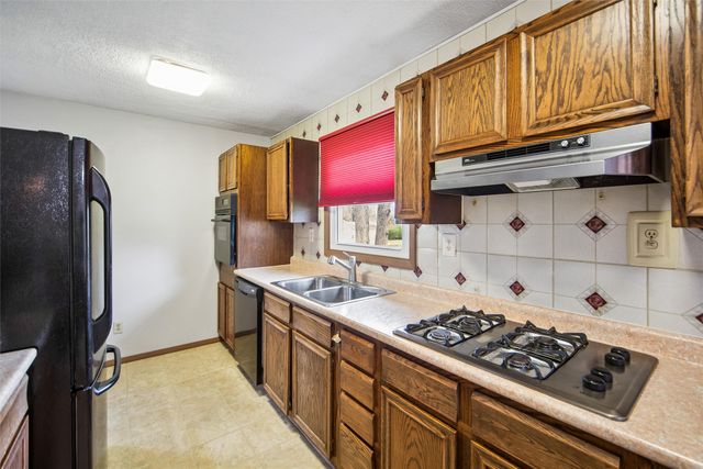 4760 NW 6th Drive, Des Moines, IA 50313