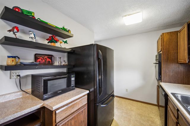 4760 NW 6th Drive, Des Moines, IA 50313