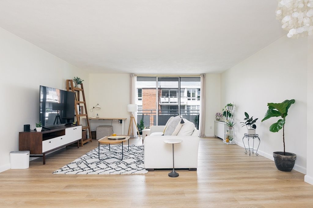 41 Park St 303, Brookline, MA 02446