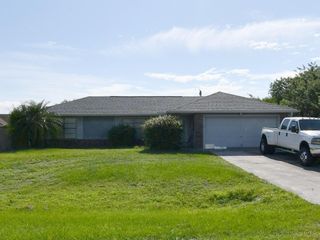 1126 SW Del Rio Boulevard, Port Saint Lucie, FL 34953