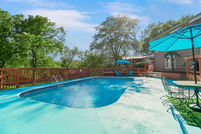 5831 N Ava Avenue, Kansas City, MO 64151