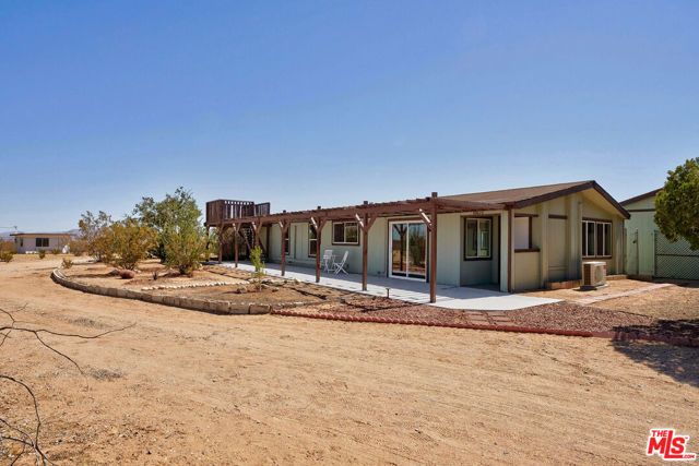 60939 Sunny Vista Road, Landers, CA 92285