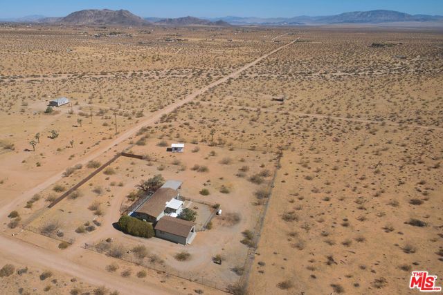 60939 Sunny Vista Road, Landers, CA 92285